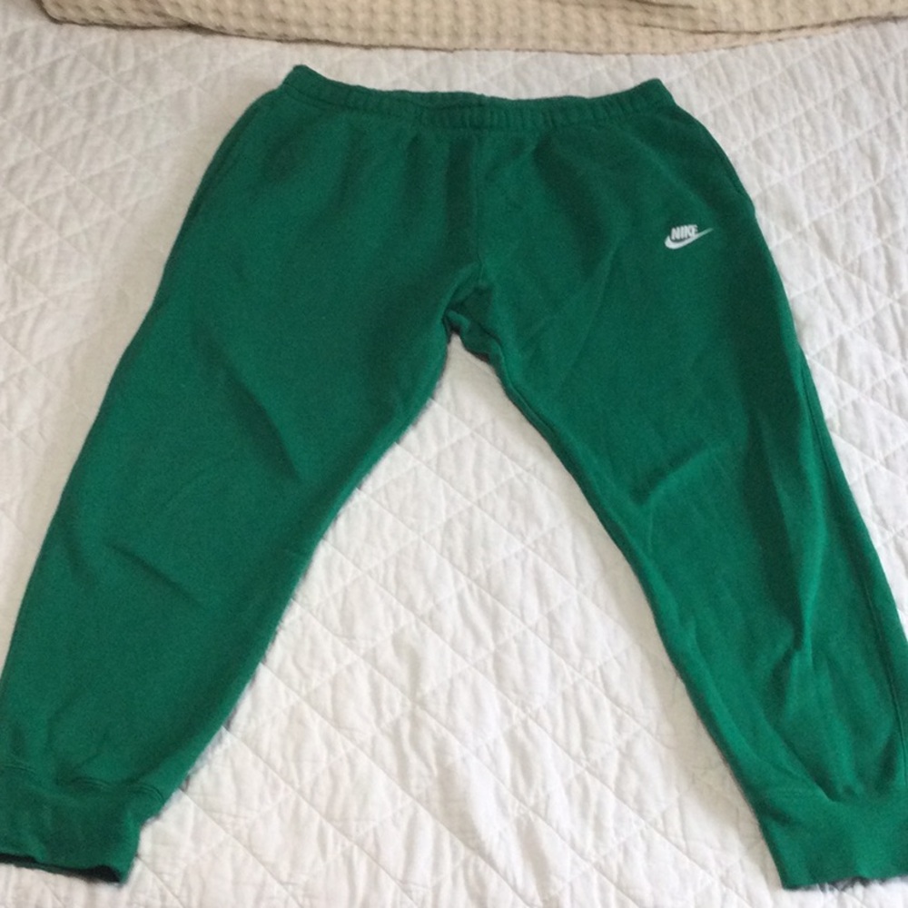 Nike Men's Green Sweatpants